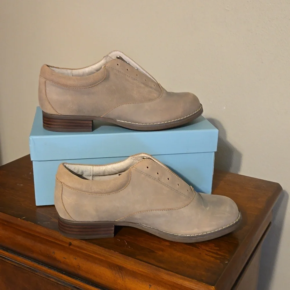 Revitalign Bella shoe, 7.5, Smoke Grey, APMA accepted, removable insole - Picture 4 of 9